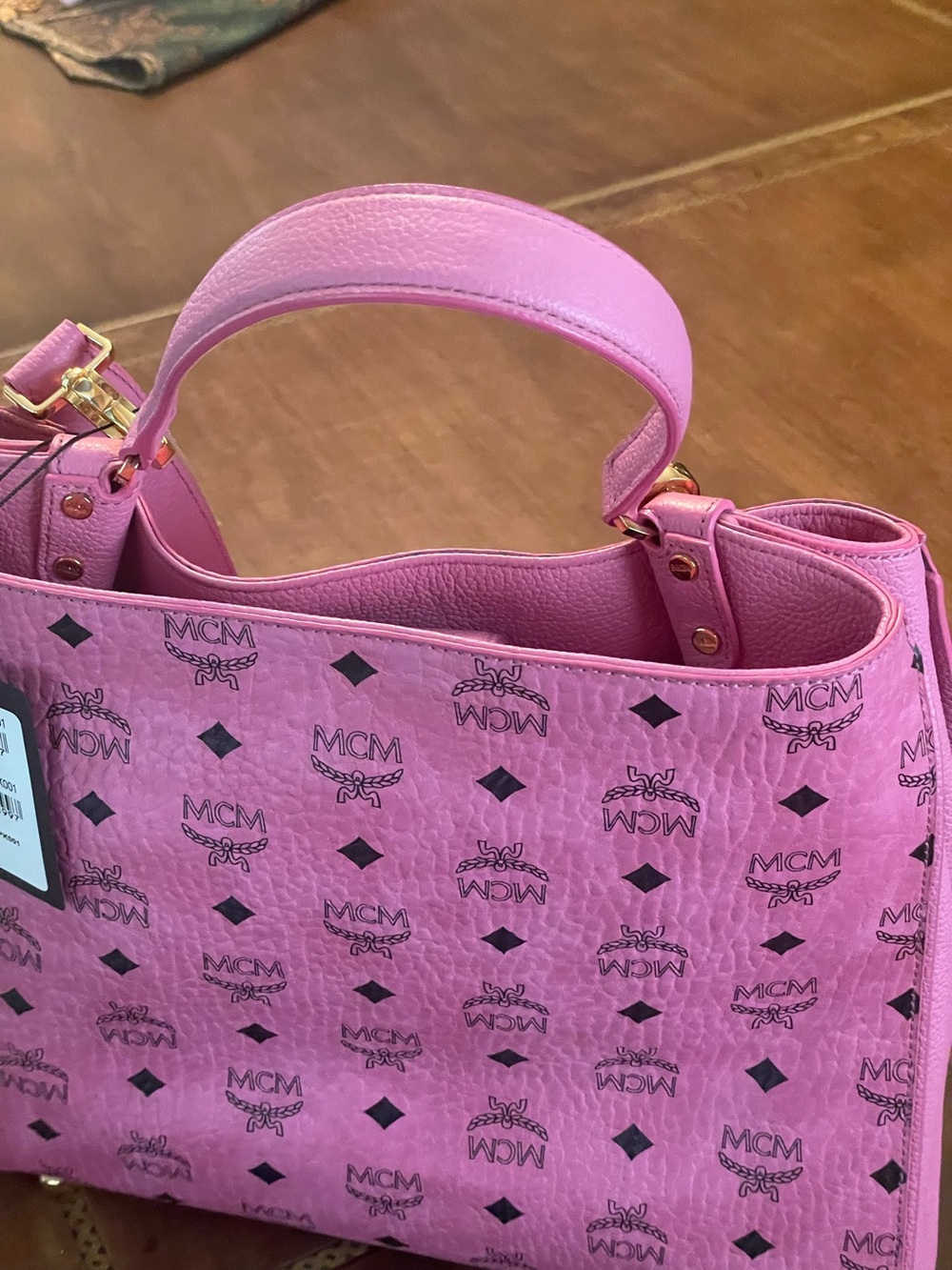 MCM Pink Visetos Signature Satchel with Gold Hardware - Picture 4 of 16